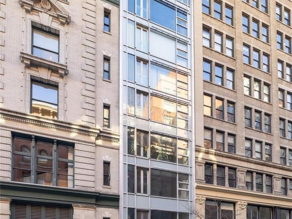 116 W 22nd Street 3, New York (Manhattan) NY 10011