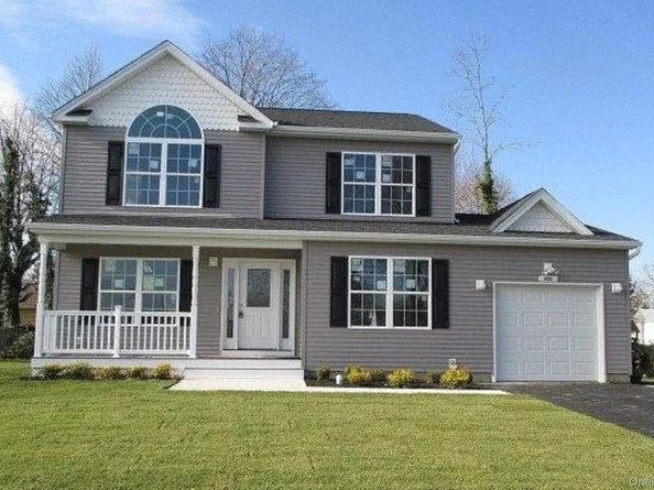 608 Bayview Avenue, Bellport NY 11713