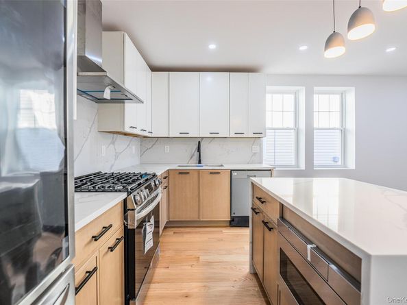 77-10 162nd Street, Flushing NY 11366