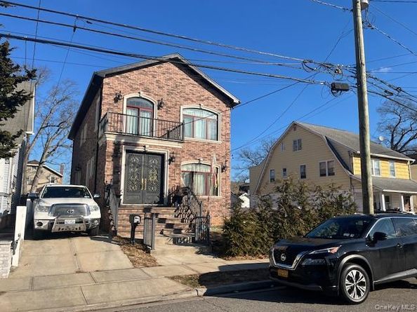 107 E Fairview Avenue, Valley Stream NY 11580