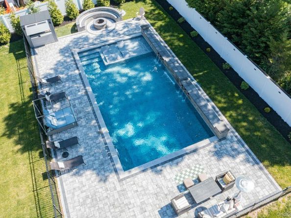 3 Moor Lane, Patchogue NY 11772