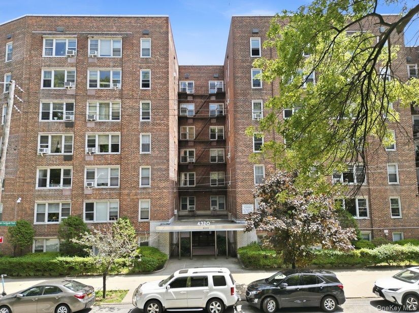 4320 Van Cortlandt E 1J, Bronx NY 10470