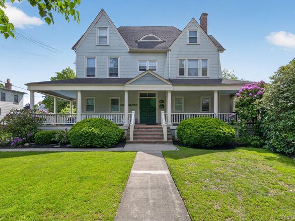 113,117,121,123,125,15,17 Fire Island Ave./Hewlett Ct. Avenue, Babylon NY 11702