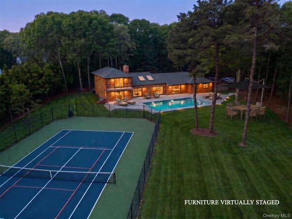 10 Jeffrey Lane, East Quogue NY 11942