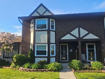 10 Sunhollow Court