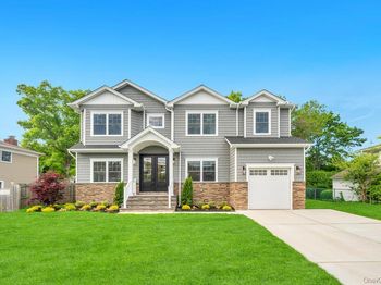 124 North Drive