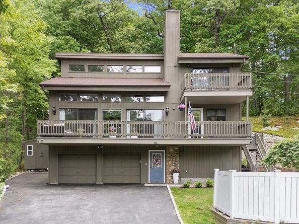 549 Westbrook Drive, Cortlandt Manor NY 10567