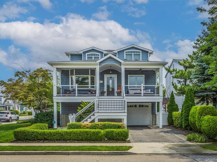 401 Little East Neck Road S, Babylon NY 11702