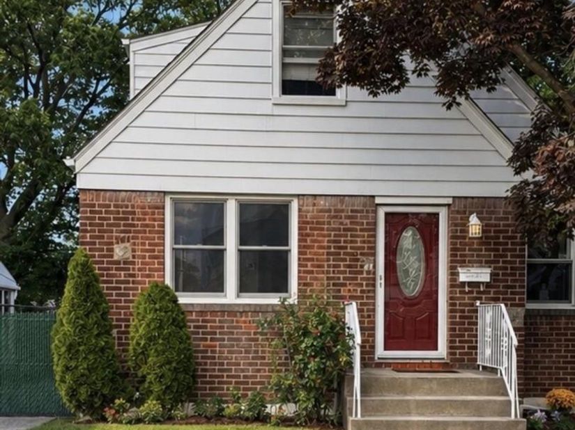 12031 219th Street, Cambria Heights NY 11411