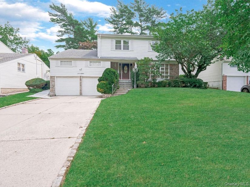 17 Cambridge Road, Great Neck NY 11023