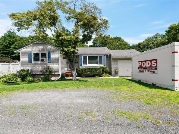 101 Lake Avenue, Saint James NY 11780