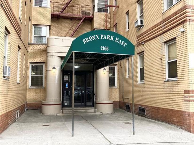 2166 Bronx Park E 6C, Bronx NY 10462