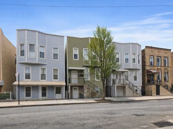 1727 Hunt Avenue