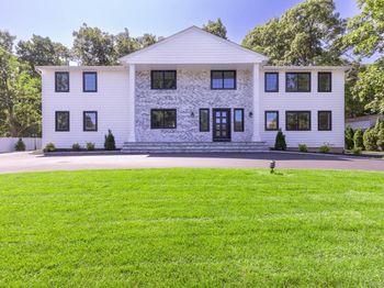 5 Hemingway Drive