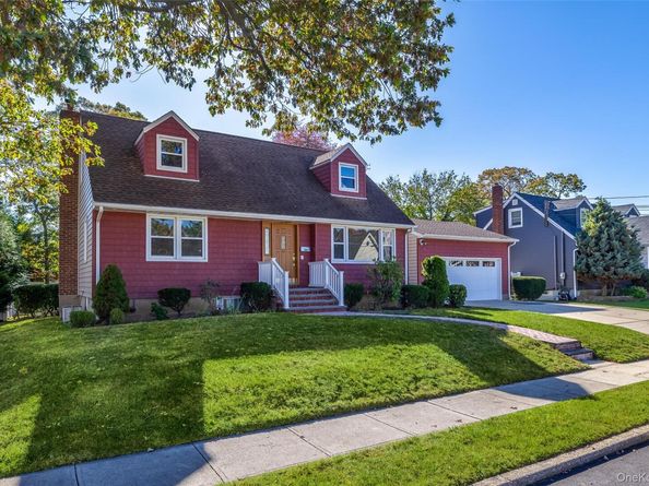 2360 Hamilton Avenue, Bellmore NY 11710