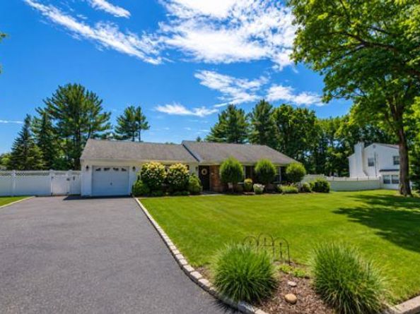 9 Singingwood Drive, Stony Brook NY 11790