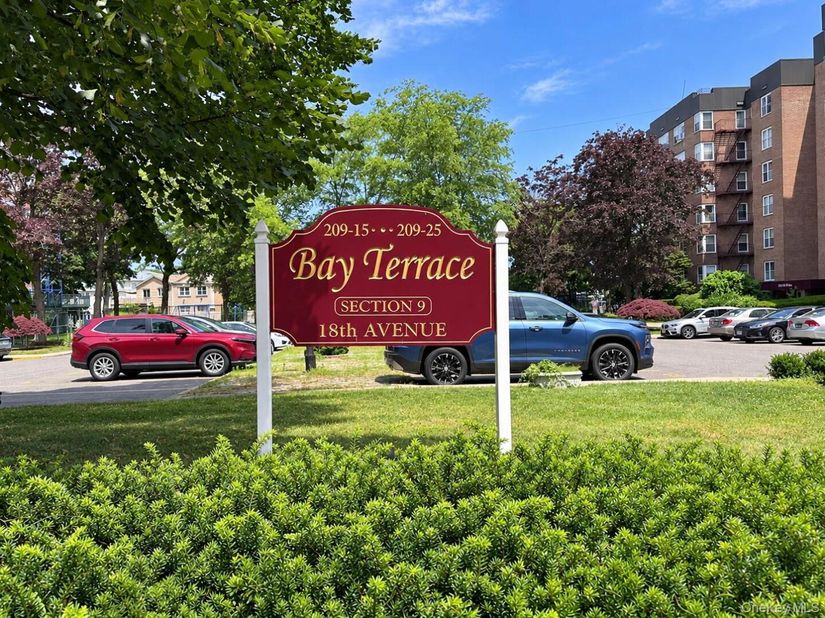 209-15 18th Avenue 6F, Bayside NY 11360