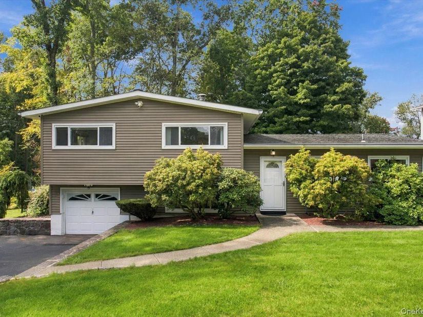 25 Fawn Ridge Drive, Cortlandt Manor NY 10567