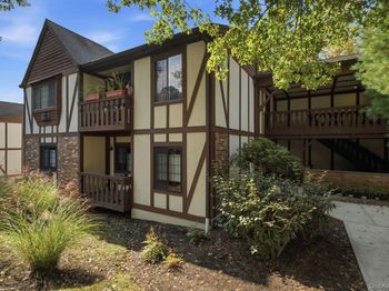 10 Foxwood Circle