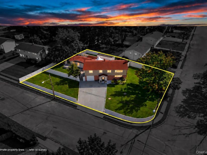 266 Riddle Street, Brentwood NY 11717