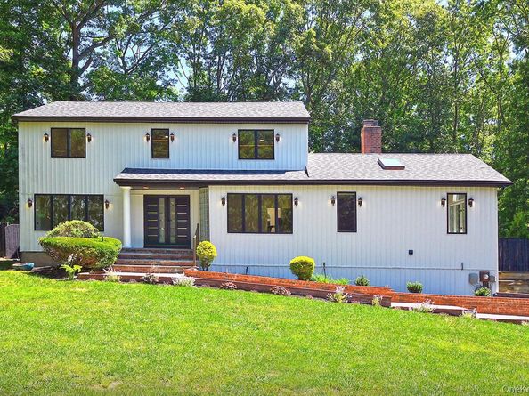 3 Jacobs Path, Melville NY 11747
