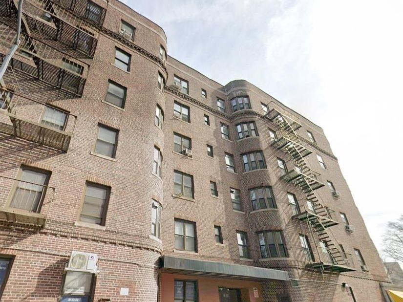 83-06 Vietor Avenue 3B, Elmhurst NY 11373