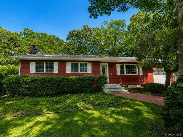 23 Flicker Drive, Middle Island NY 11953
