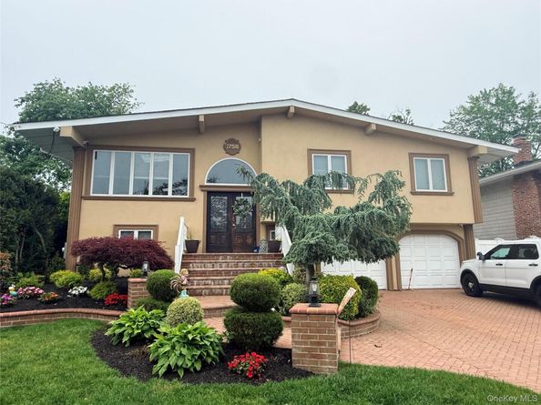 1758 John Street, Merrick NY 11566