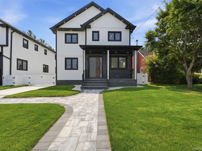 22 Surrey Lane, Valley Stream NY 11580