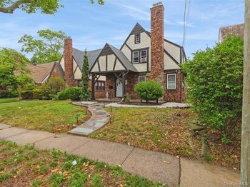 167 Lakeview Avenue