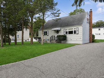 544 Park Avenue