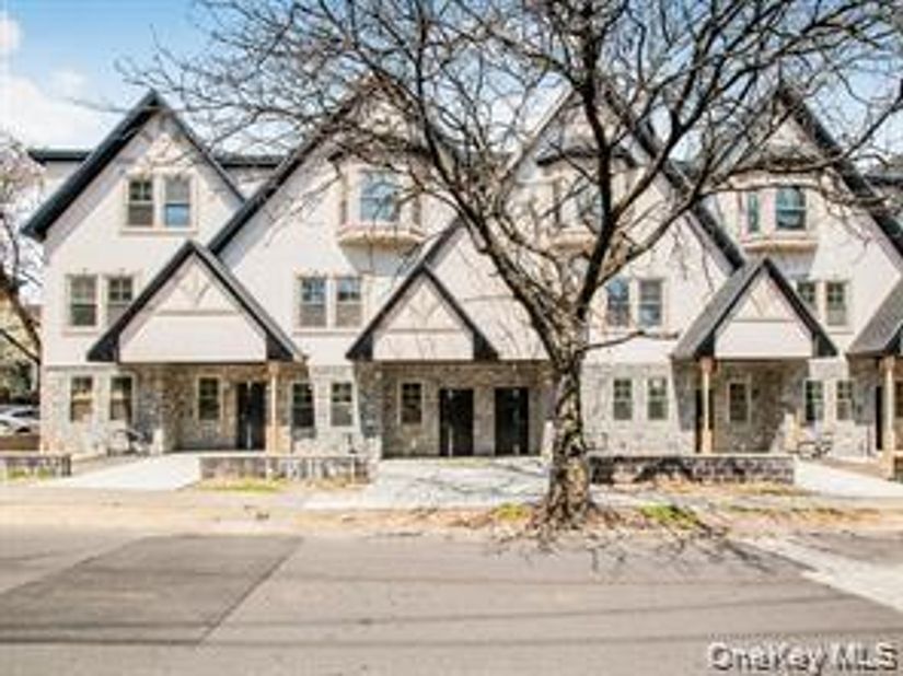 65 W 2nd Street 6, Mount Vernon NY 10550