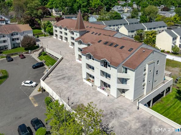 163 South Street 55, Danbury CT 06810