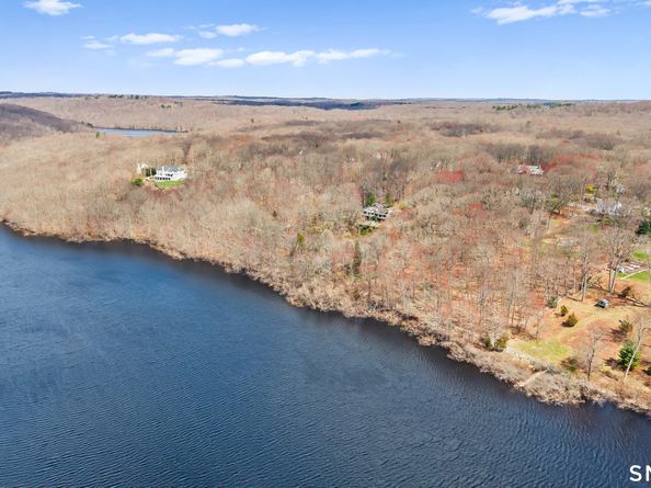 160 Lantern Ridge Road, New Canaan CT 06840