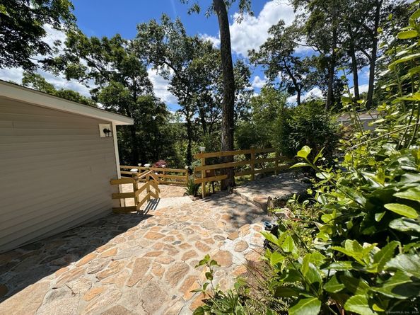 22 Hemlock Trail, Newtown CT 06482