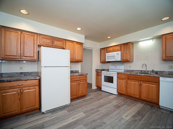 3989 Park Avenue 3989, Fairfield CT 06825