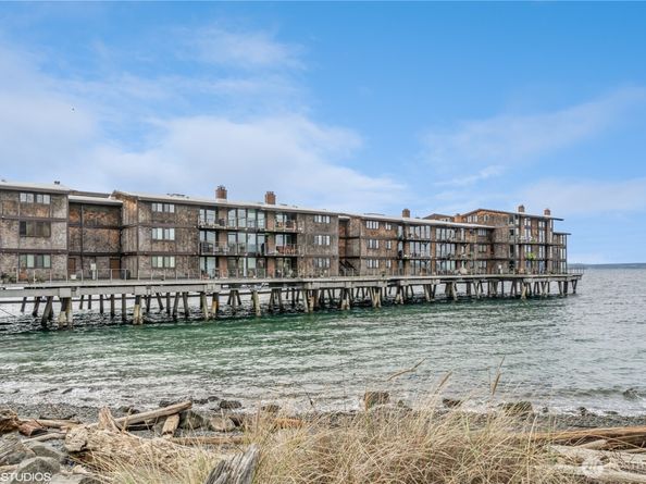 3717 Beach Drive SW 319, Seattle WA 98116