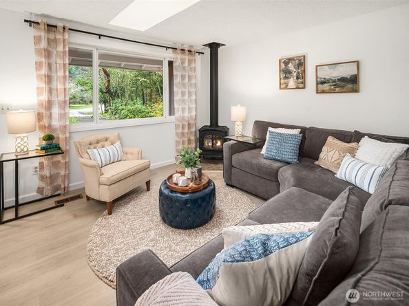 18304 McLean Road SW, Vashon WA 98070