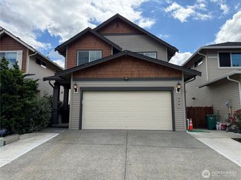 990 42nd Court NE