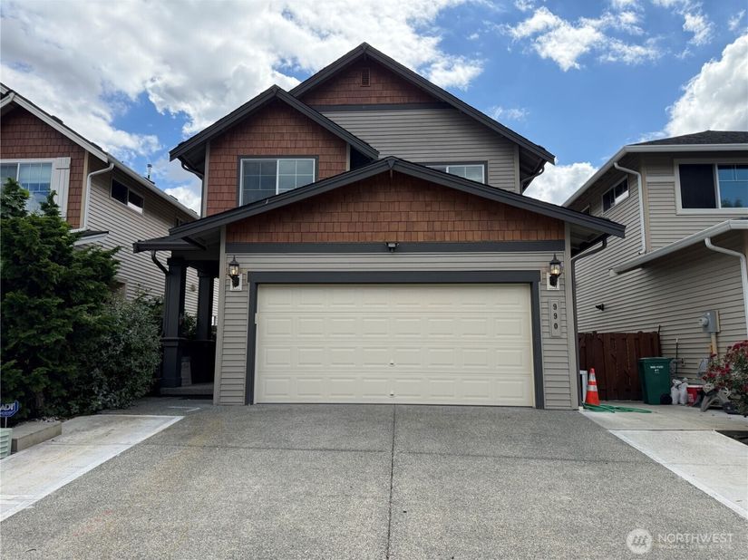 990 42nd Court NE, Auburn WA 98002