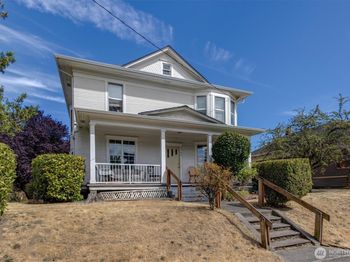5522 12th Avenue NE
