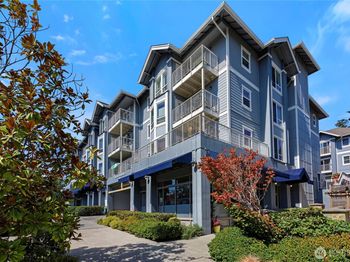 300 High School Road NE