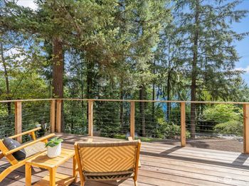 2035 West Lake Sammamish Parkway SE