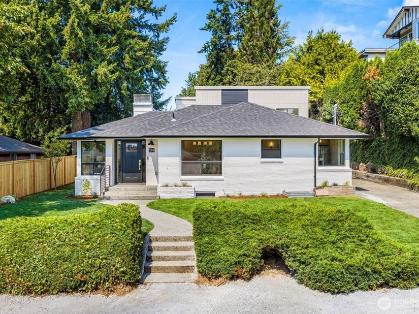 210 N 115th Street, Seattle WA 98133
