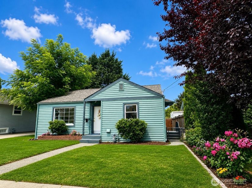 421 Wells Avenue N, Renton WA 98057