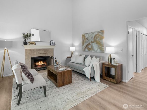 14601 NE 50th Place E6, Bellevue WA 98007