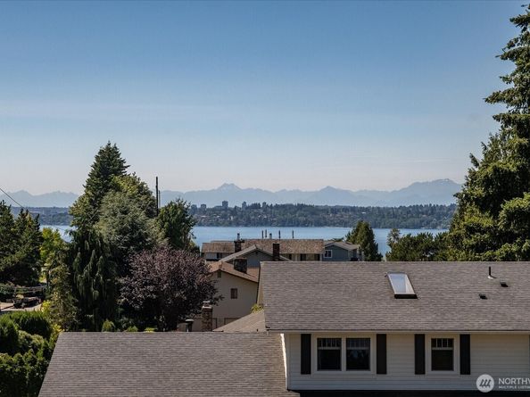 10602 NE 60th Street, Kirkland WA 98033