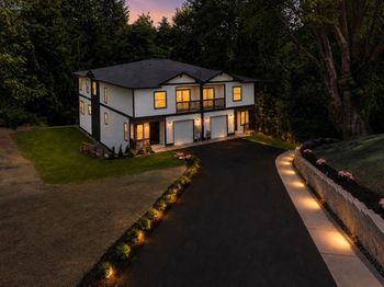 3333 Nassau St