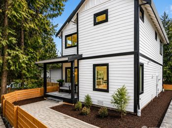 12646 NE 80th Street