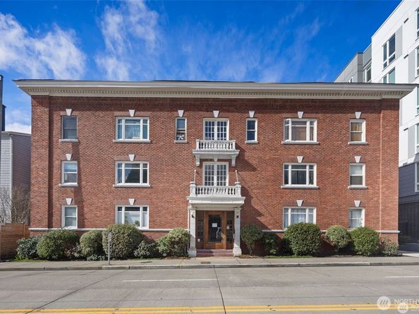 4725 15th Avenue NE 16, Seattle WA 98105